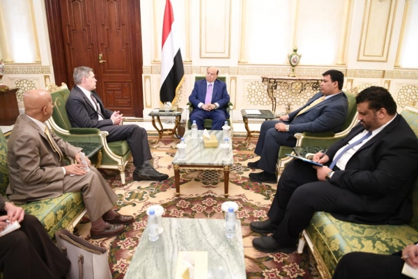 هادي يستقبل سفيري أمريكا والنمسا ويطالب بموقف دولي حازم تجاه الحوثيين