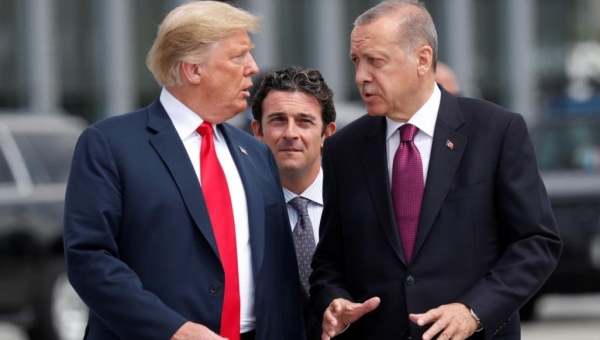 بعد تهديدات رفضتها تركيا.. ترامب يتراجع ويتحدث عن توسيع التعاون الاقتصادي