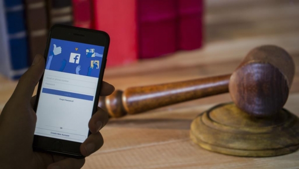 فيسبوك قد تواجه أكبر غرامة بأميركا لانتهاك الخصوصية