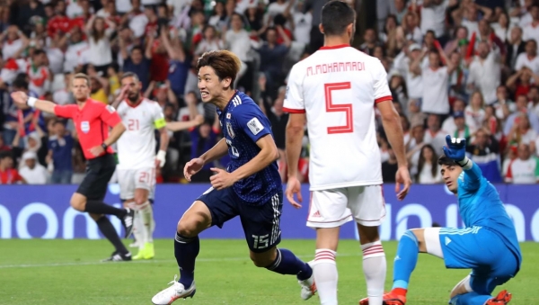 اليابان تهزم إيران بثلاثية وتتأهل لنهائي كأس آسيا