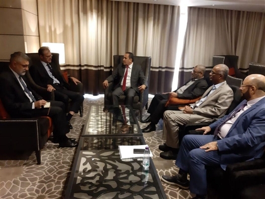 قيادة الكتلة البرلمانية للإصلاح تبحث مع السفير الفرنسي مستجدات الأوضاع في اليمن