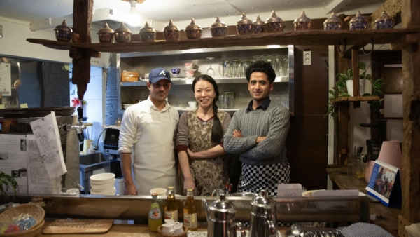 مطعم يمني ينافس الأطباق المحلية في جزيرة كورية