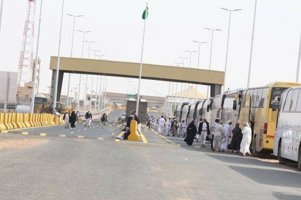 وزارة المغتربين تؤكد استمرار الإعفاءات والتخفيضات الجمركية للعائدين من السعودية بشكل نهائي