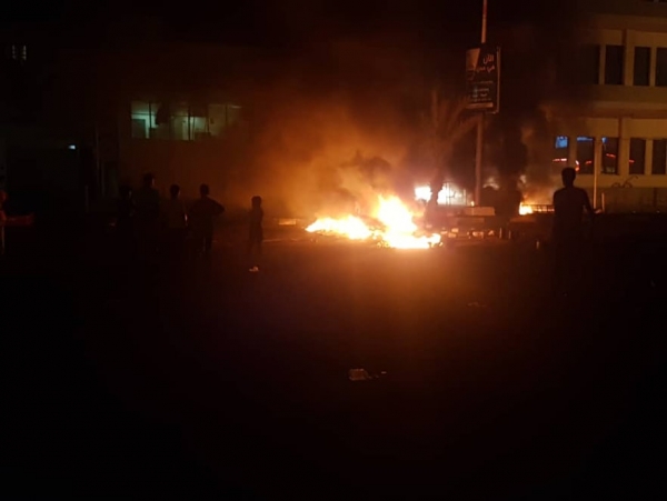 تظاهر العشرات في عدن احتجاجاً على مقتل شاب برصاص عناصر أمنية