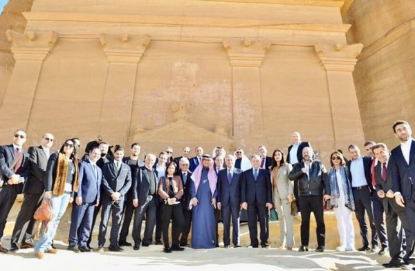 حكومة السعودية تصادق على منح تأشيرات سياحية للأجانب
