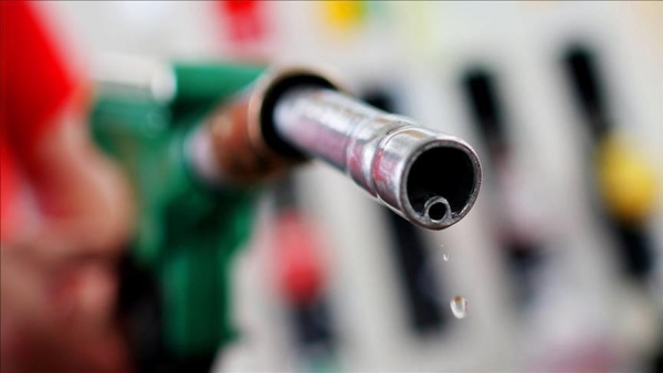قطر والإمارات ترفعان أسعار الوقود وعُمان 