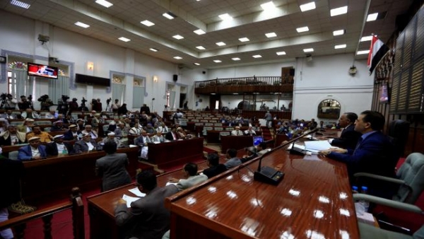 خلافات معسكر الشرعية تعطل إحياء البرلمان اليمني