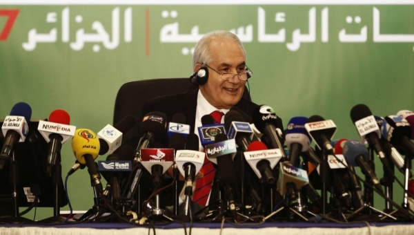 تصعيد جديد لحراك الجزائر ورئيس المجلس الدستوري يستقيل