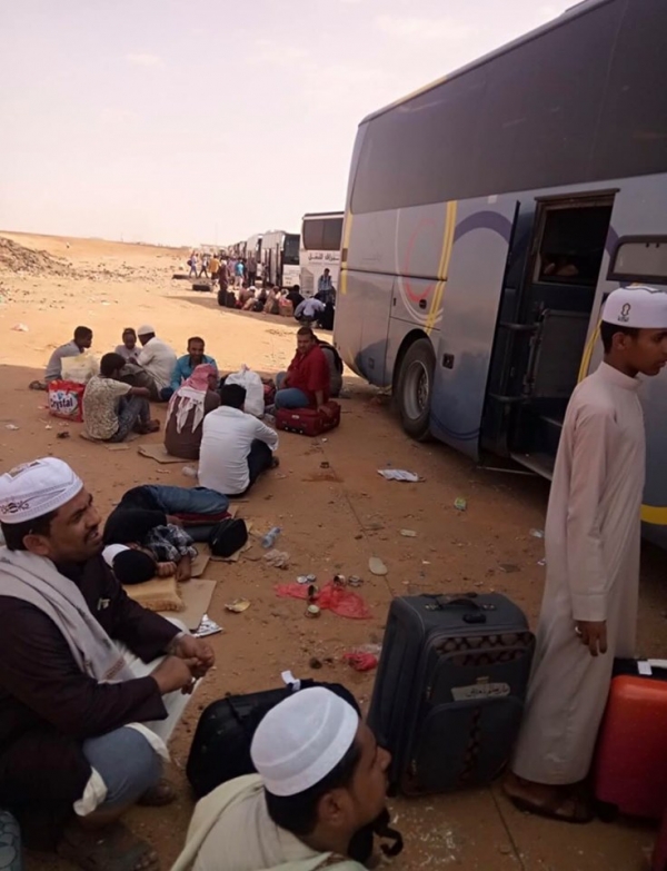 إجراءات سعودية في منفذ الوديعة تؤدي لإيقاف برنامج العمرة ويمنيون يستنكرون (رصد خاص)