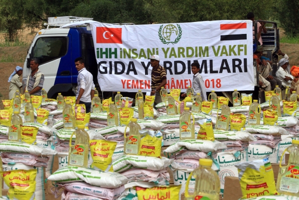 هيئة الإغاثة التركية تواصل تقديم مساعداتها في اليمن