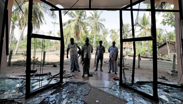 سريلانكا.. حشود تهاجم مساجد وممتلكات المسلمين والشرطة تحظر التجول