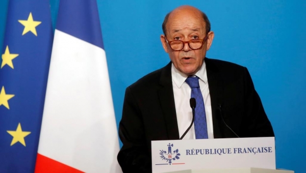 فرنسا تصف حرب اليمن بالقذرة وتطالب بوقفها