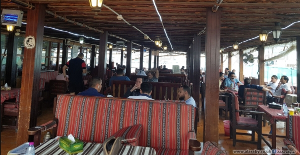 مقهى حالول... ملاذ الصيادين وملتقى المثقفين في الدوحة