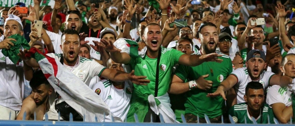 نصف نهائي كأس الأمم الأفريقية: فرحة الجزائريين لتأهل الخضر وخيبة التونسيين إثر إقصاء نسور قرطاج