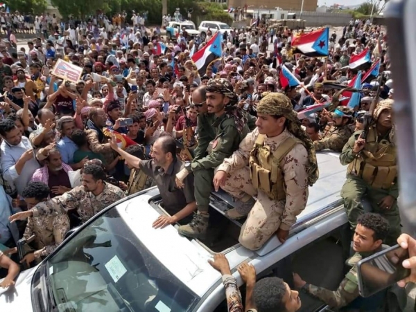 الآلاف من أنصار الانتقالي يحتشدون في عدن