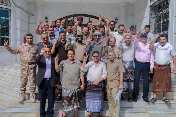 الحكومة اليمنية: التماهي مع انقلاب عدن يسقط مشروعية مواجهة الحوثي