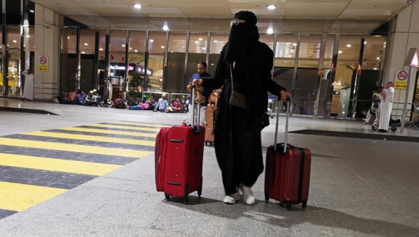 ألف امرأة غادرن دون إذن.. السعودية تبدأ تطبيق تعديلات تنهي القيود على سفر النساء