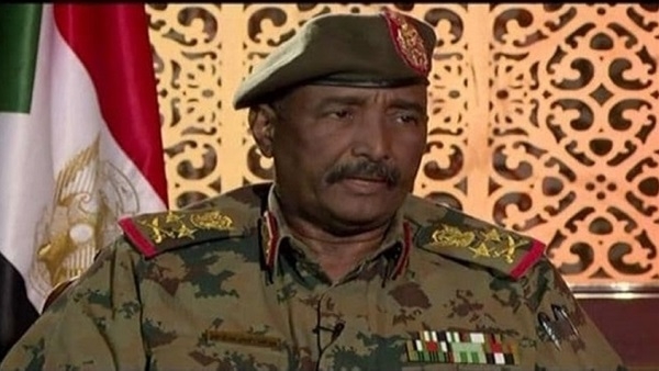 البرهان يؤكد بقاء القوات السودانية في اليمن