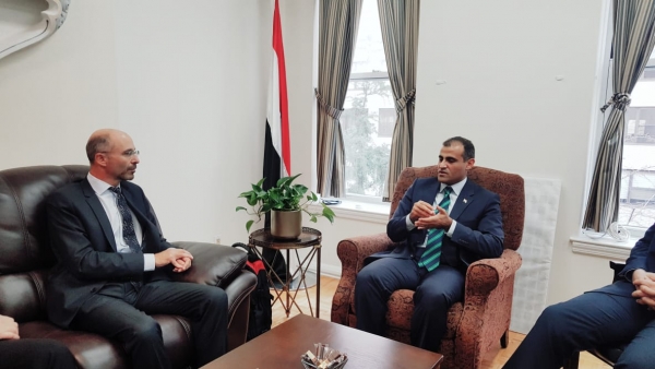 وزير الخارجية يؤكد تمسك الحكومة اليمنية بخيار السلام