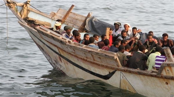 كفاين: قارب يحمل 60 شخصا ما يزال عالقا قبالة سواحل المهرة