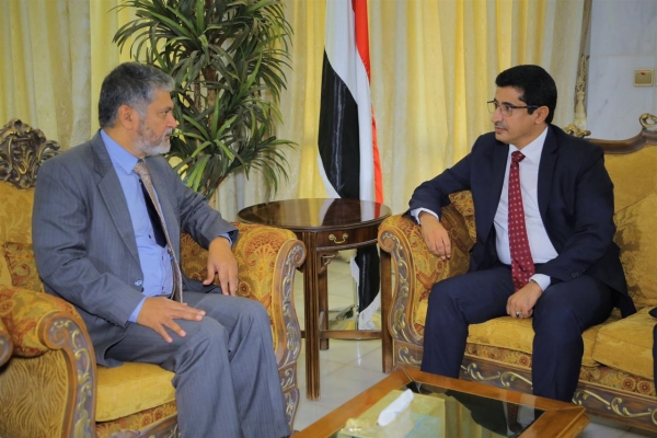 الحكومة اليمنية تشدد على ضرورة الضغط على الحوثيين لتنفيذ اتفاق ستوكهولم