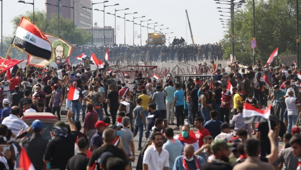 تظاهرات واسعة في 11 مدينة عراقية.. وحصيلة جديدة للضحايا