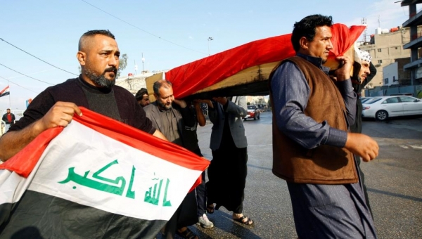 يوم دام في جنوب العراق.. أحداث الناصرية تطيح بقائد عسكري