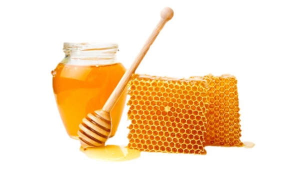لماذا لا ينبغي وضع العسل في المشروب الساخن؟