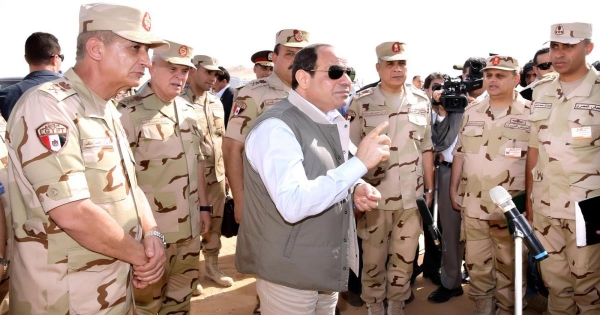 يزيد الصايغ: مصر بعد 2013 أصبحت ملكا للمؤسسة العسكرية