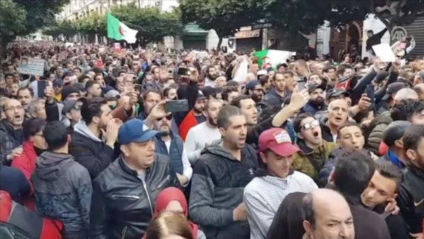 الجزائر.. مظاهرات جديدة رافضة لانتخابات الرئاسة ونتائجها
