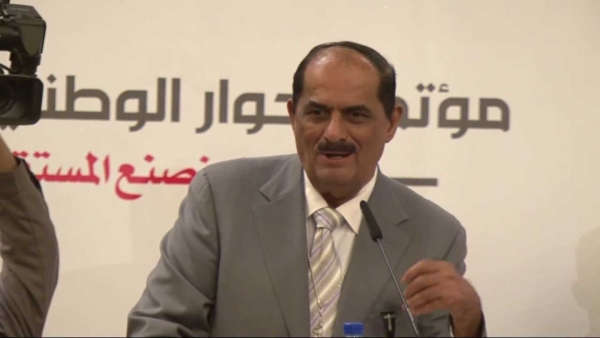 القيادي الاشتراكي محمد علي أحمد: صالح أشهر مسدسه في وجهي عشية الوحدة والأحمر احتوى الموقف