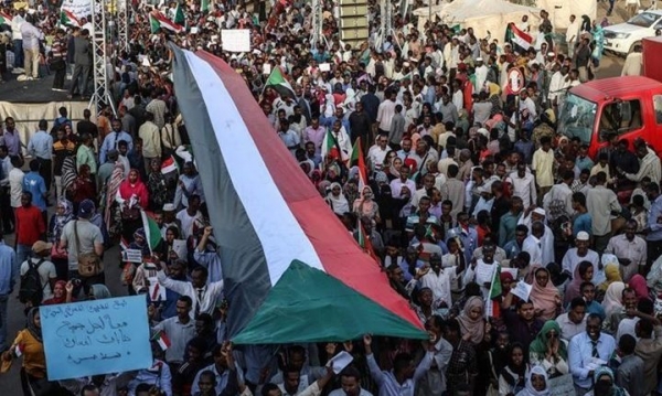 غضب شعبي في السودان من أطماع الإمارات بموانئ البلاد