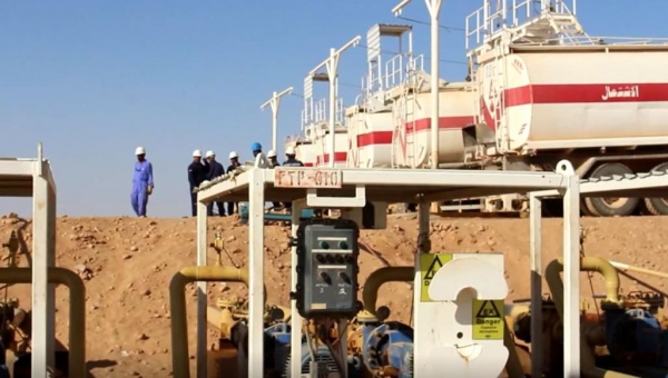 حكومة اليمن تتعهد برفع إنتاجها النفطي.. هل تسمح الإمارات لها بالتصدير؟