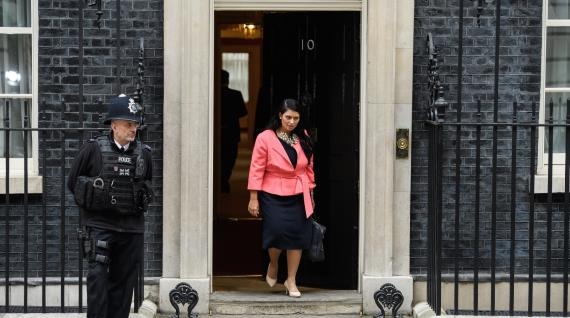 بريطانيا تعلن هذا الأسبوع خطة لتقييد قدوم المهاجرين غير المهرة