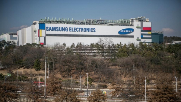 سامسونغ تغلق مصنعا للهواتف المتنقلة بكوريا الجنوبية بعد تأكد إصابة عامل بكورونا