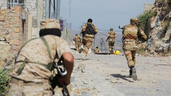 مصرع خمسة حوثيين بينهم قيادي وستة من أفراد الجيش في تعز