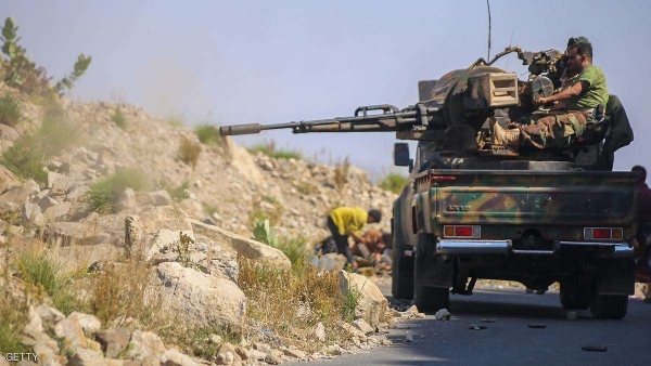 مقتل وإصابة أكثر من 20 حوثياً في مواجهات مع الجيش بتعز