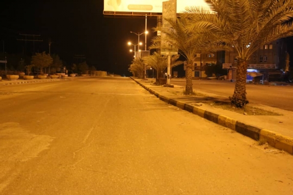 حظر للتجوال في عدن وإيقاف عشرات المواطنين في مداخل المديريات