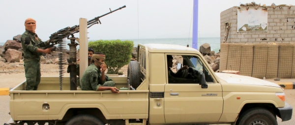 مقتل وإصابة ثلاثة جنود من القوات الحكومية في كمين بمحافظة أبين
