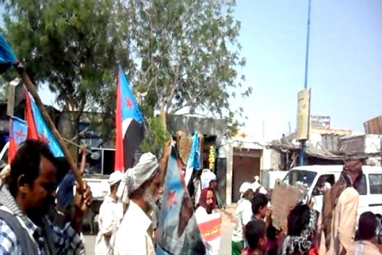 أنصار الانتقالي يتظاهرون ضد الحكومة في حضرموت