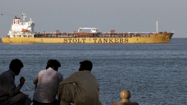 الحكومة اليمنية: قراصنة هاجموا سفينة نقل بريطانية في خليج عدن