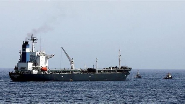 جماعة الحوثي تحذر من كارثة وشيكة جراء احتجاز التحالف سفنا نفطية