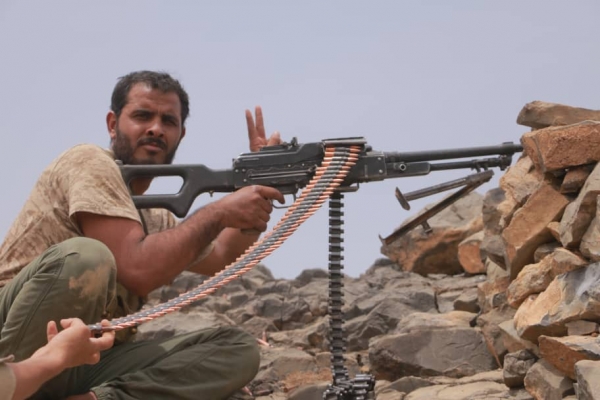 مقتل 12 حوثيا في مواجهات مع الجيش بجبهة نهم شرقي صنعاء