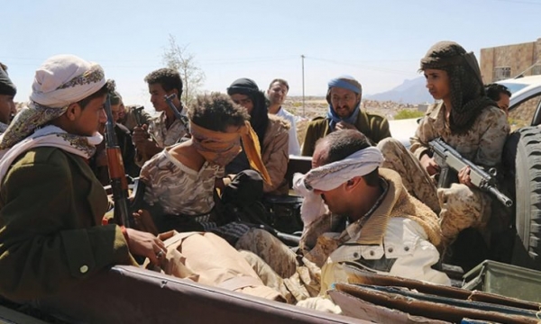 الحوثيون يعلنون تحرير 4 من معتقليهم في صفقة تبادل مع الجيش بالجوف