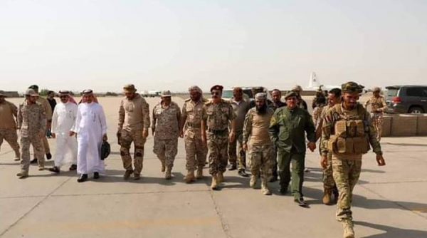 السفير السعودي يعلن بدء إخراج الوحدات العسكرية من عدن لتنفيذ اتفاق الرياض