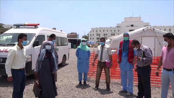 عدن .. تجهيز مستشفى ميداني لعلاج الحميات بسعة 70 سريرا بدعم من الصليب الأحمر