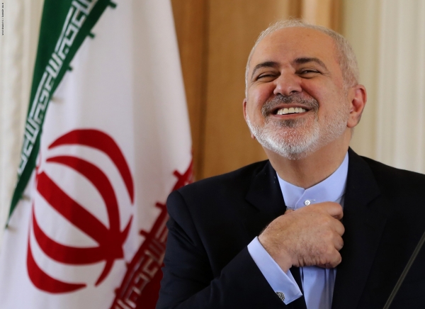 كسر الحظر الجوي.. ماذا يعني دخول السفير الإيراني إلى صنعاء سياسيا ولوجستيا؟