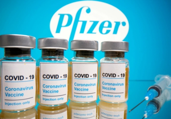 توقع حملة تطعيم واسعة ضد كورونا قبل نهاية العام.. لقاحا فايزر ومودرنا قد يحصلان على الموافقة للتوزيع خلال أسابيع