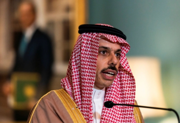 وزير الخارجية السعودي يدعو لوقف التصعيد في المنطقة ويعبر عن قلق بلاده من التوتر في البحر الأحمر