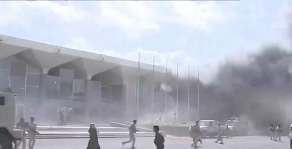 تفجير مطار عدن يغتال التفاؤل بحكومة اليمن الجديدة